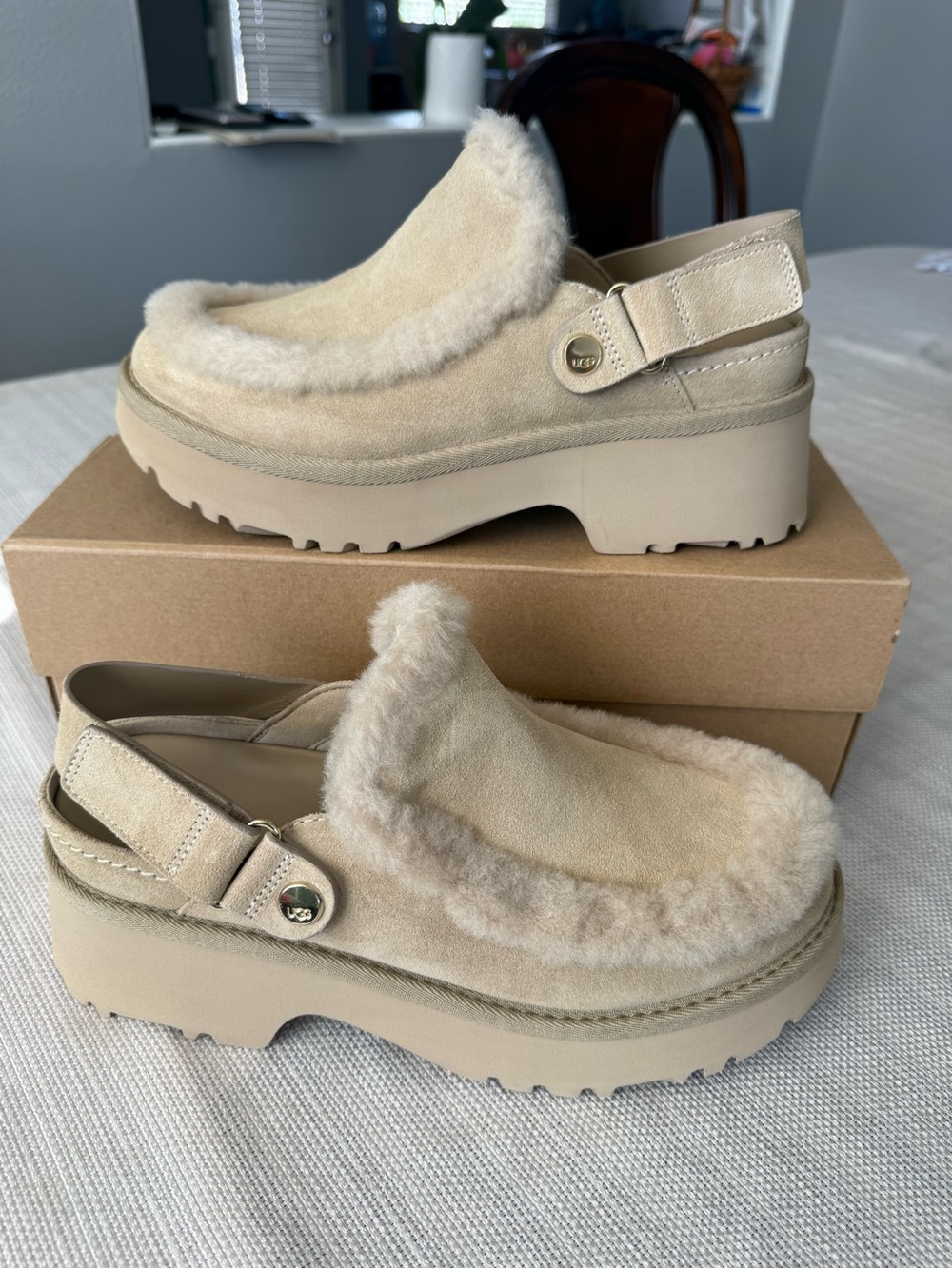 UGG ESMEE PLATFORM CLOGS SLIPPERS Slingback